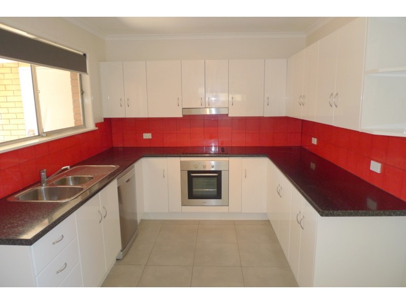 3 Key West, Broadbeach Waters QLD 4218