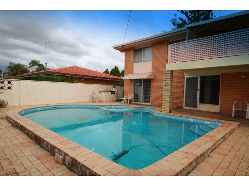 19 Sunshine Blvd, Broadbeach Waters QLD 4218