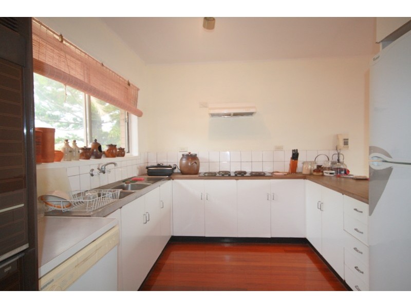 19 Sunshine Blvd, Broadbeach Waters QLD 4218