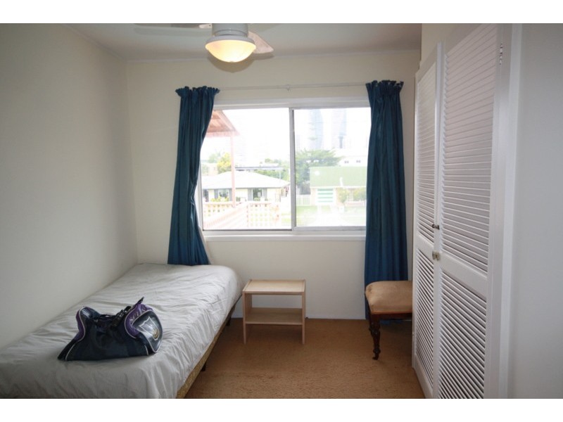 19 Sunshine Blvd, Broadbeach Waters QLD 4218