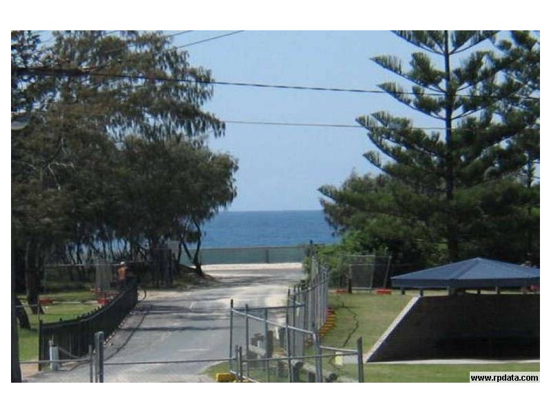 1/185 Old Burleigh Road, Broadbeach QLD 4218