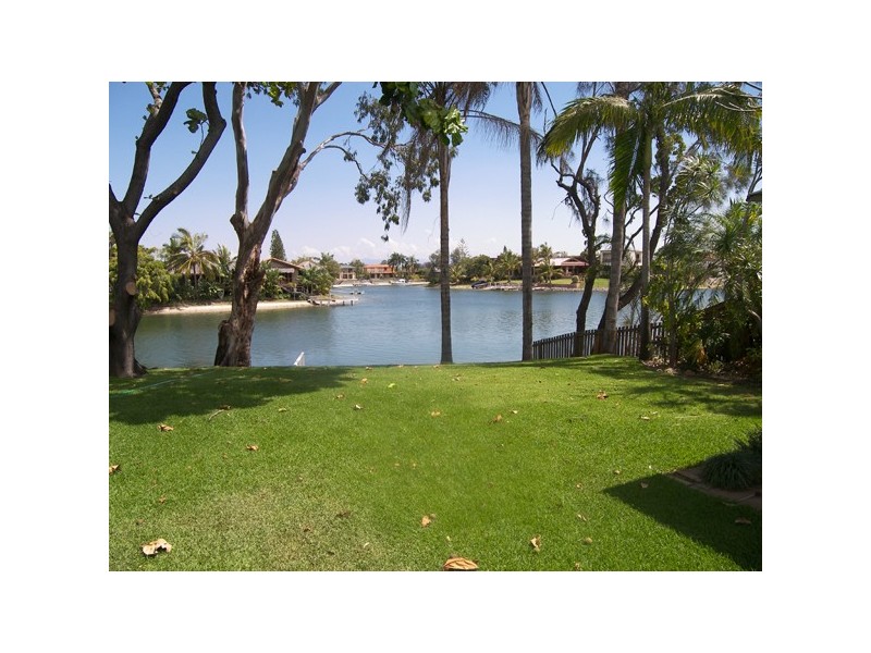 93 Savoy Drive, Broadbeach Waters QLD 4218