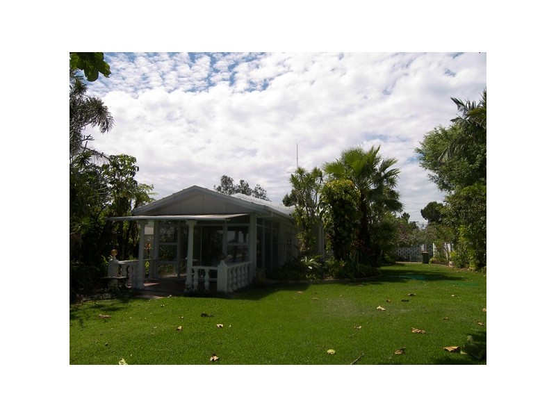 93 Savoy Drive, Broadbeach Waters QLD 4218