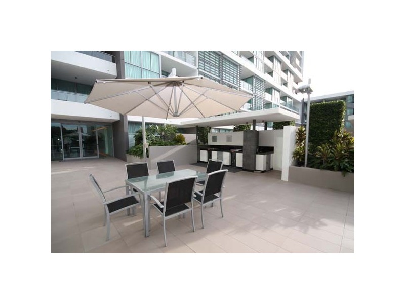 1206/33 TE Peters Drive, Broadbeach Waters QLD 4218