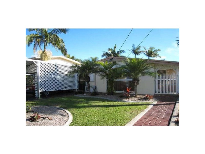 7 Lakeland Key, Broadbeach Waters QLD 4218