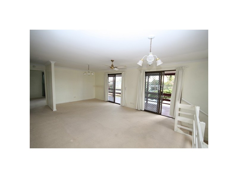 13 Lotus Key, Broadbeach Waters QLD 4218