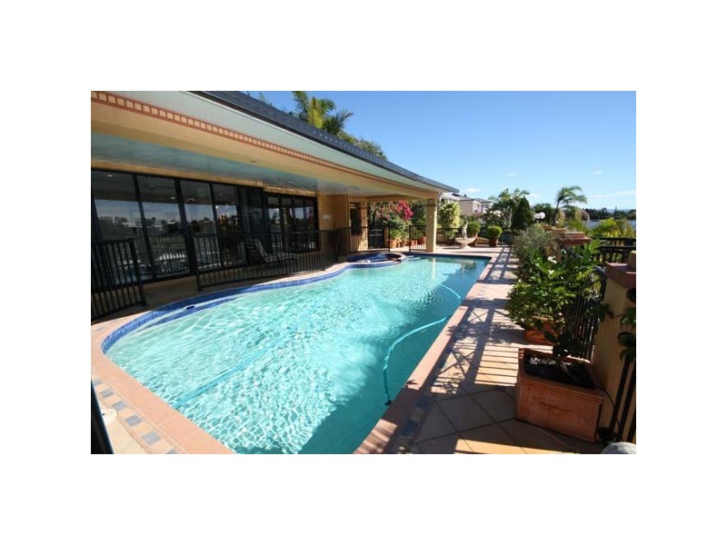 Broadbeach Waters QLD 4218