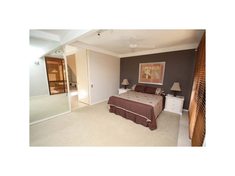 Broadbeach Waters QLD 4218