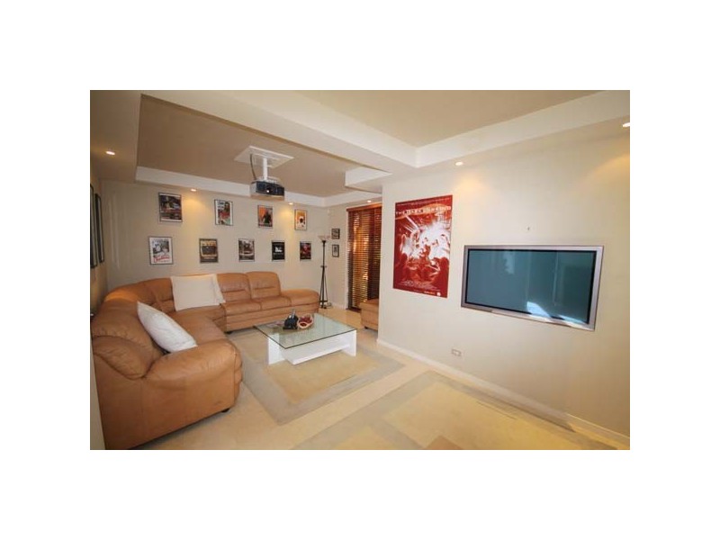 Broadbeach Waters QLD 4218