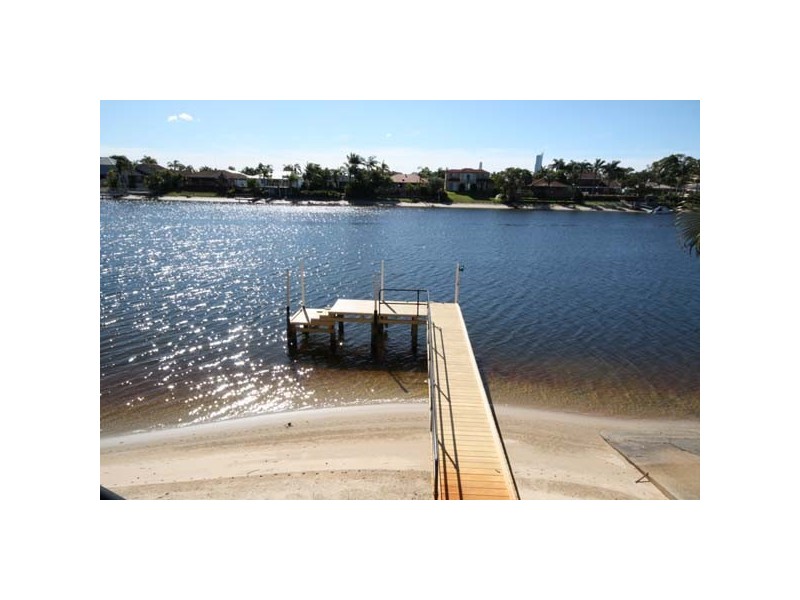 Broadbeach Waters QLD 4218