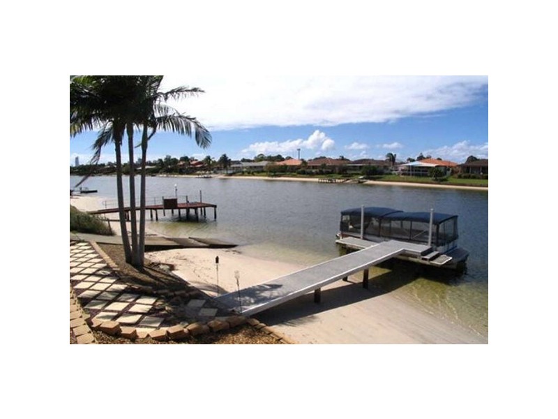 64 Rumrunner Street, Mermaid Waters QLD 4218