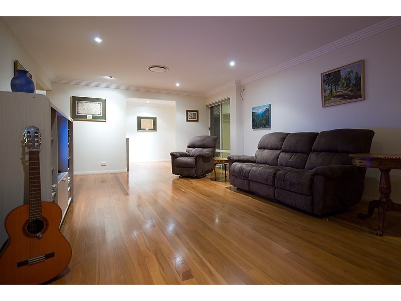 14 Welby Street, Broadbeach Waters QLD 4218