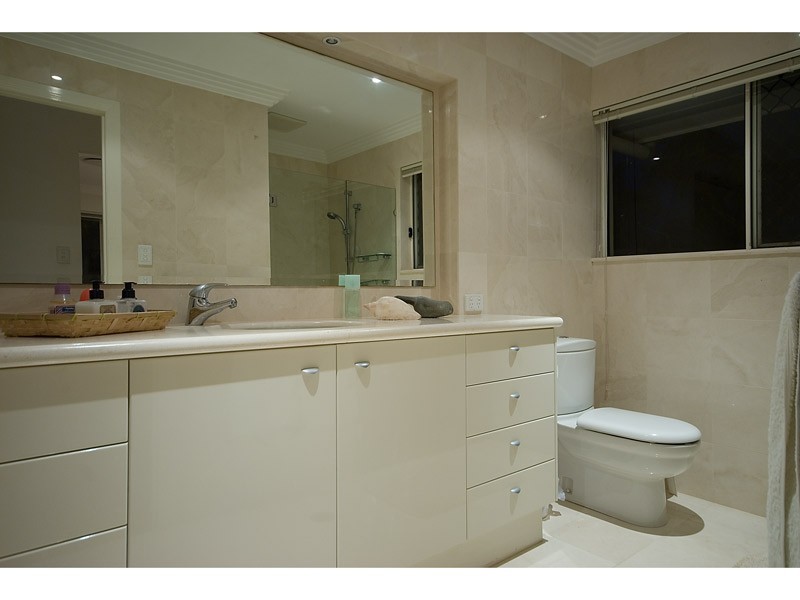 14 Welby Street, Broadbeach Waters QLD 4218