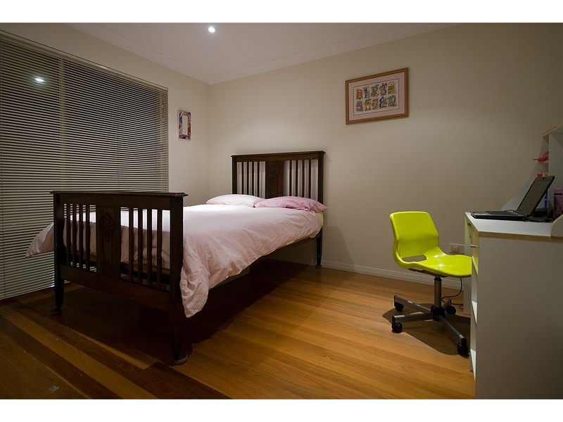 14 Welby Street, Broadbeach Waters QLD 4218