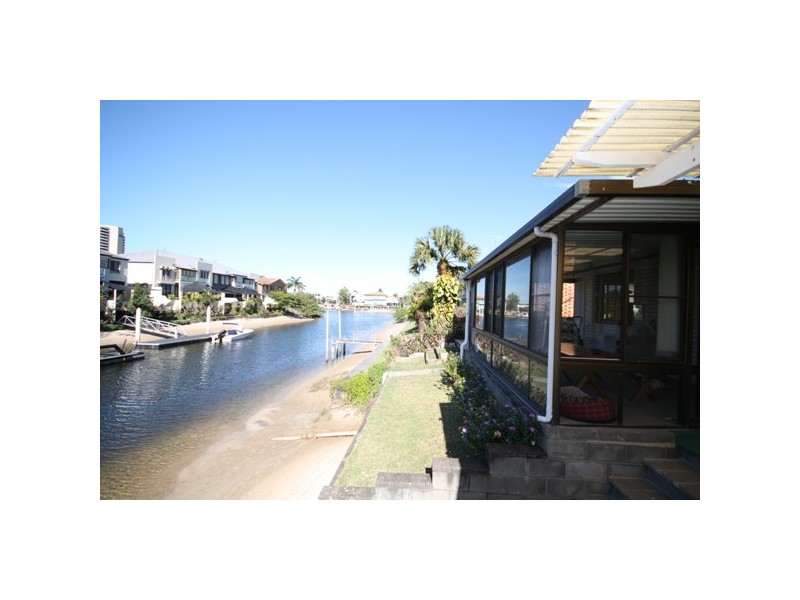 Broadbeach Waters QLD 4218
