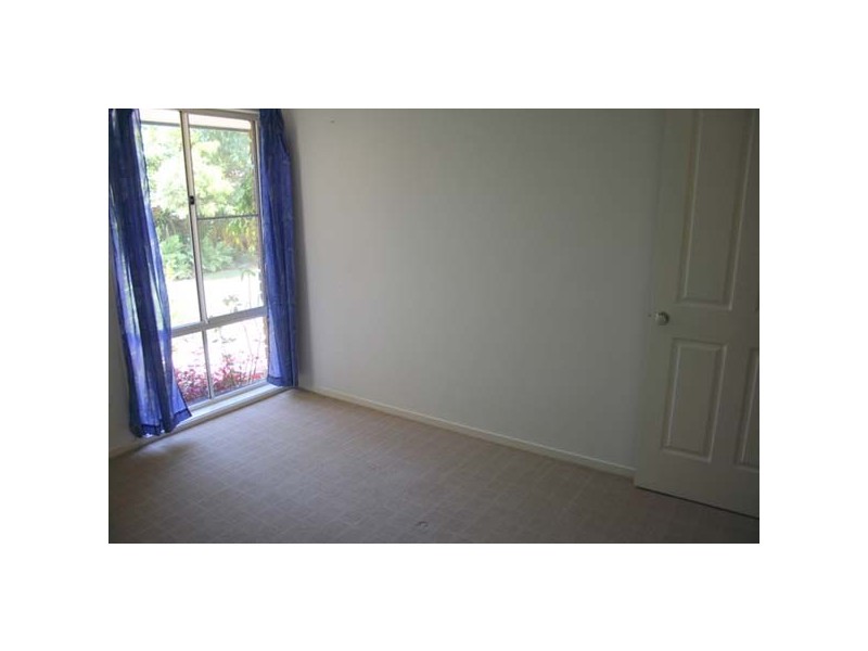 6 Cedar Place, Broadbeach Waters QLD 4218