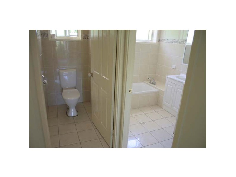 6 Cedar Place, Broadbeach Waters QLD 4218