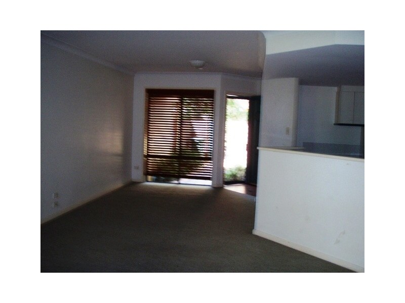 272/125 Hansford Road, Coombabah QLD 4216