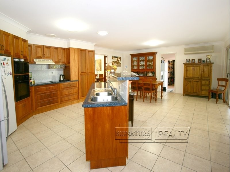 2 Wynnvale Place, Robina QLD 4226