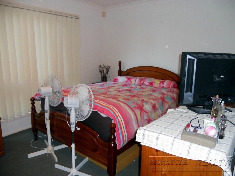 2/2 Northwestern Crt, Varsity Lakes QLD 4227