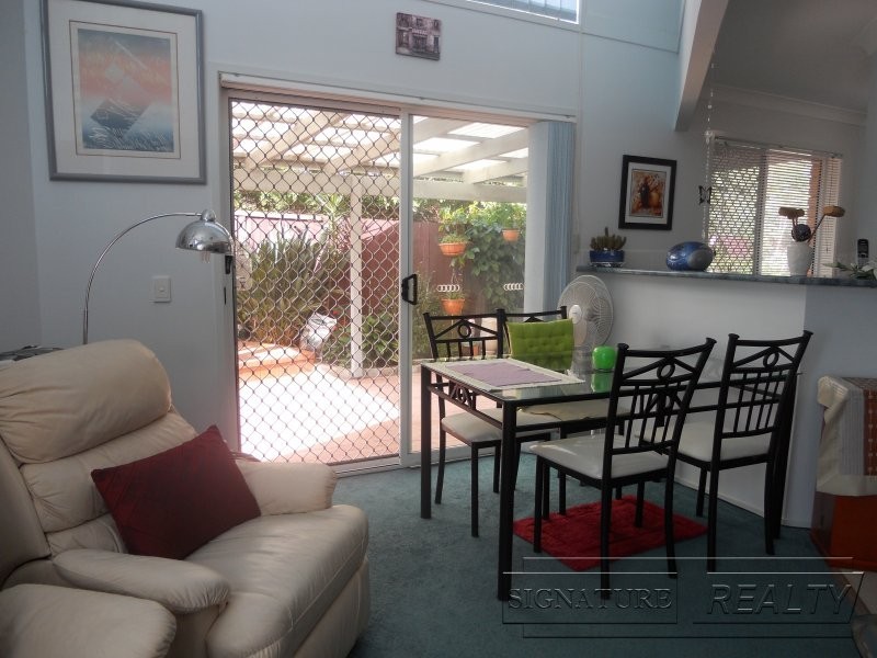 9/173 Barrier Reef Drive, Mermaid Waters QLD 4218