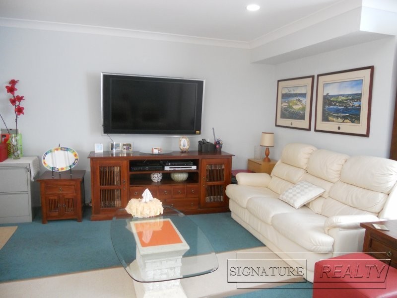 9/173 Barrier Reef Drive, Mermaid Waters QLD 4218