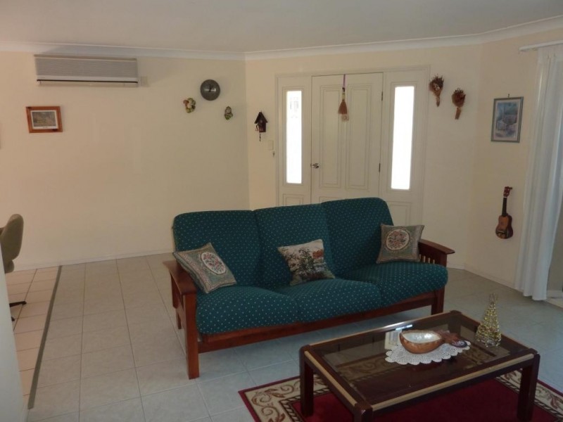 2/11 Covent Gardens Way, Banora Point NSW 2486