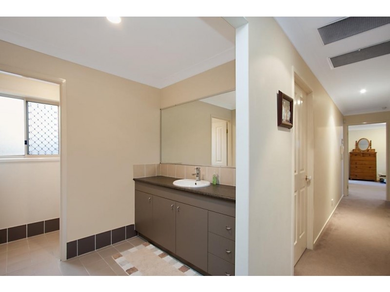 18 Simpson Street, Kirra QLD 4225