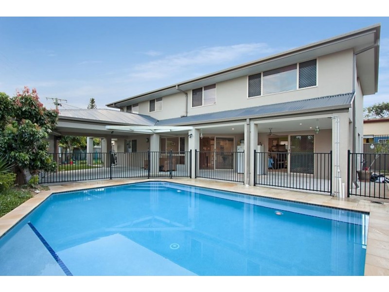 18 Simpson Street, Kirra QLD 4225