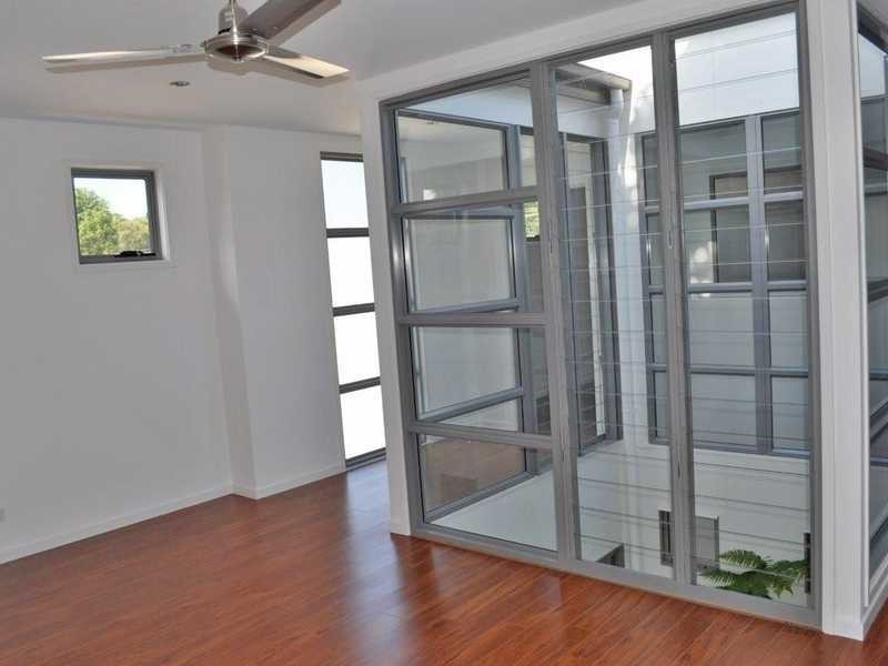 1 and 2/14 Sarawak Street, Palm Beach QLD 4221