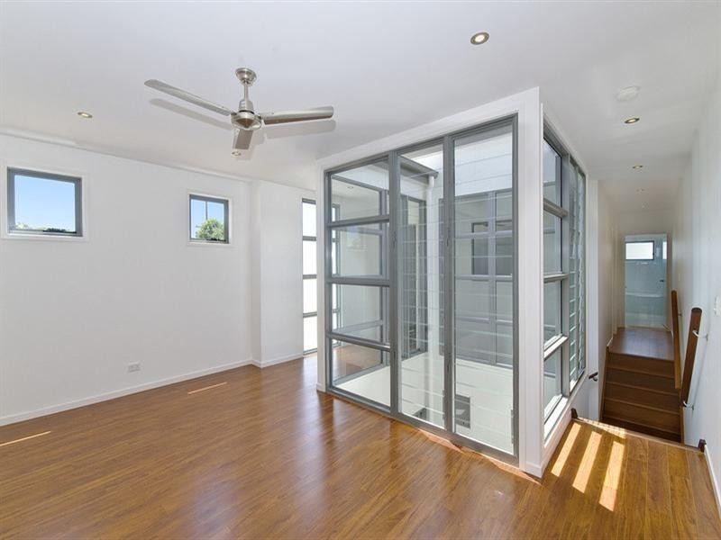 1 and 2/14 Sarawak Street, Palm Beach QLD 4221