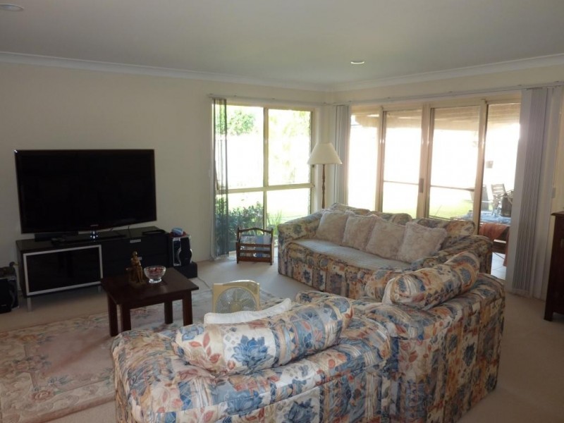 81 Avondale Road, Banora Point NSW 2486