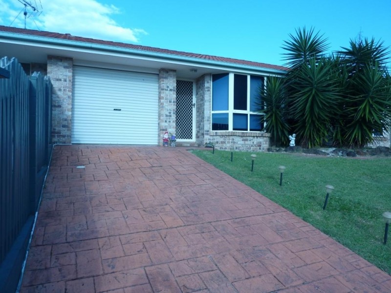 2/10 Rosslea Court, Banora Point NSW 2486