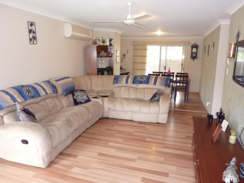 2/10 Rosslea Court, Banora Point NSW 2486