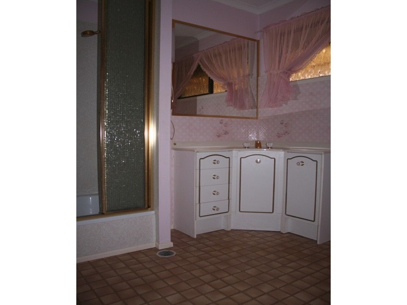 25 Joseph Street, Kingaroy QLD 4610