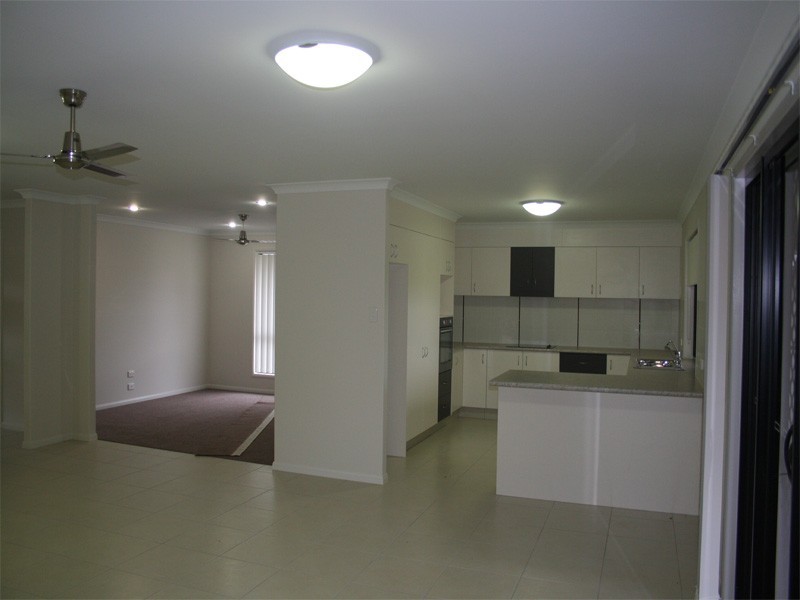 69 Cowie Drive, Kingaroy QLD 4610