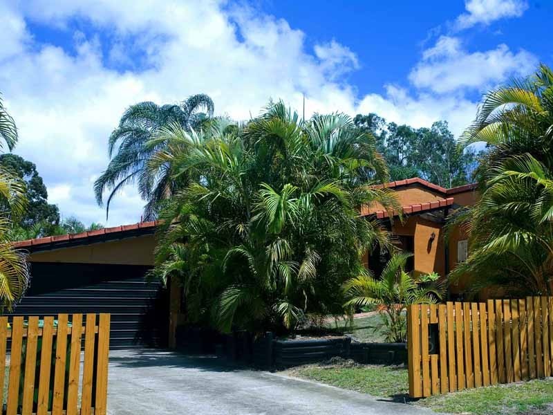 25 Warrawee Ave, Ashmore QLD 4214