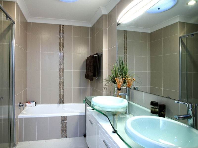 3 Omao St, Burleigh Waters QLD 4220