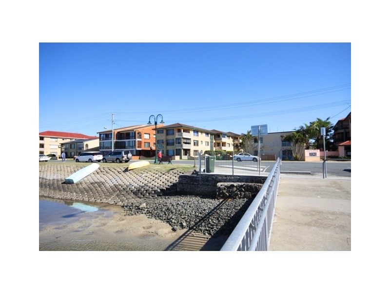 6/272 Marine Pde, Labrador QLD 4215