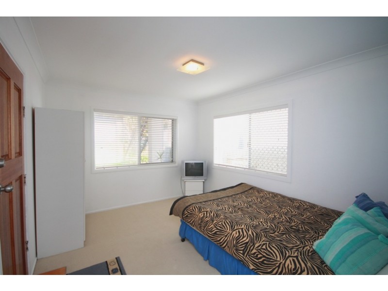 175 Jefferson Lane, Palm Beach QLD 4221