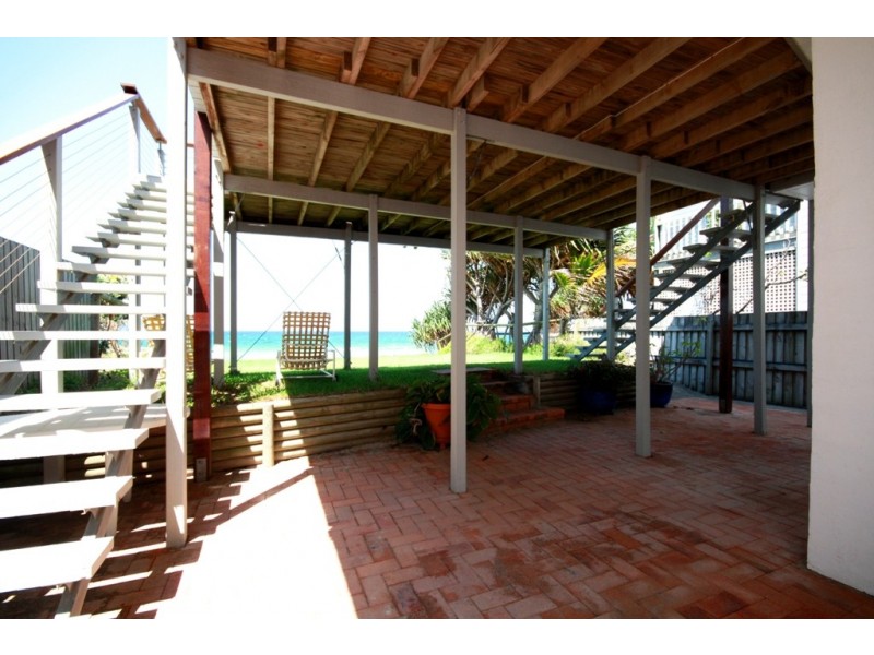 175 Jefferson Lane, Palm Beach QLD 4221
