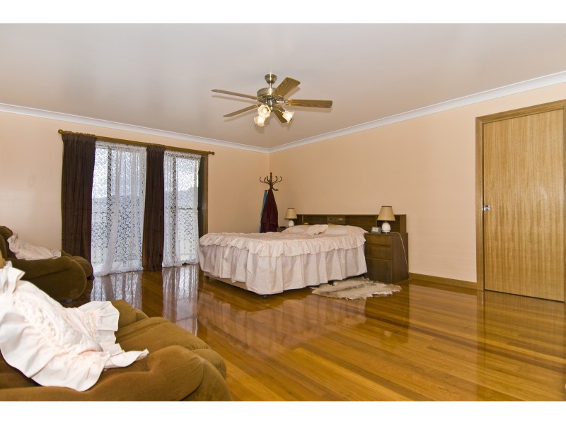 64 Gladrose Crescent, Upper Coomera QLD 4209