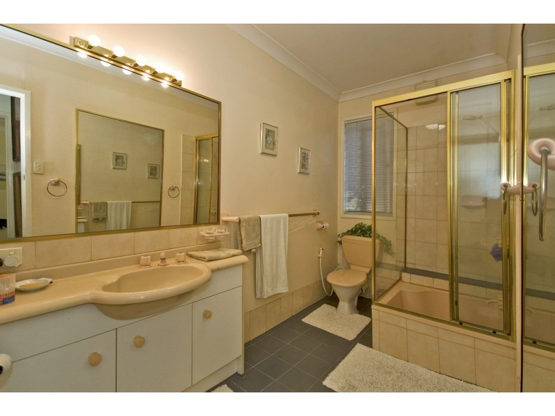9 View St, Burleigh Heads QLD 4220