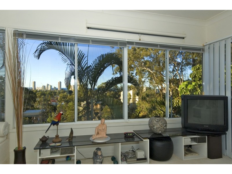 9 View St, Burleigh Heads QLD 4220
