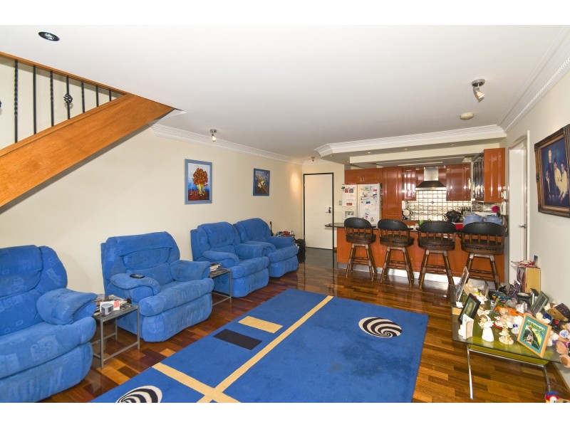14 Little Norman St, Southport QLD 4215