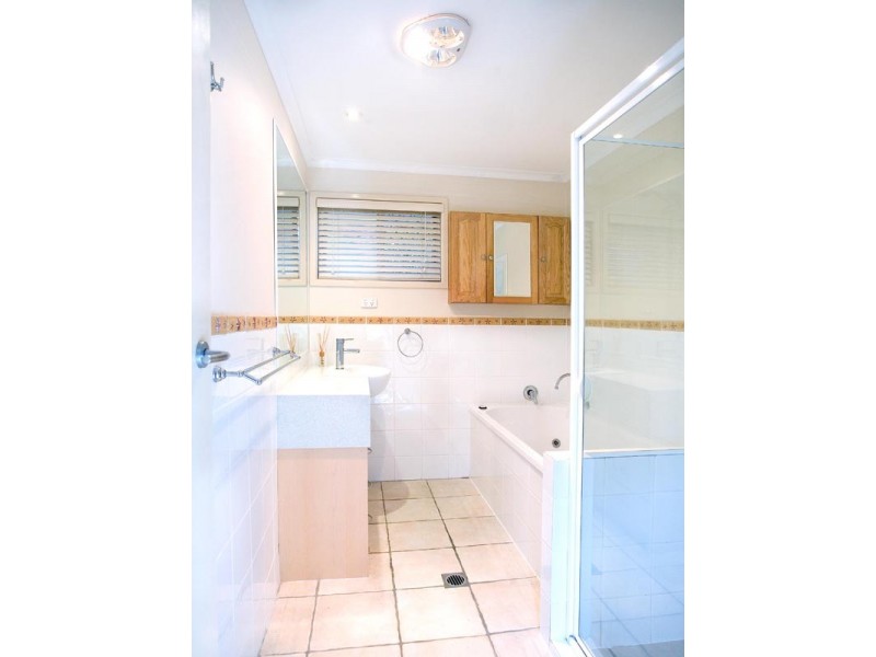 41 Albion Ave, Miami QLD 4220