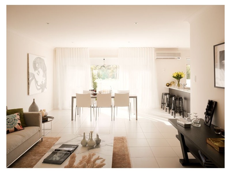 2 Inland Drive, Tugun QLD 4224