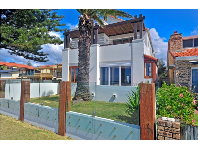 480 The Esplanade, Palm Beach QLD 4221