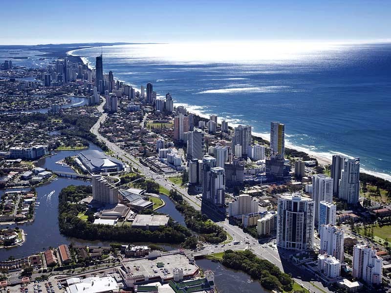 25 Second Ave, Broadbeach QLD 4218