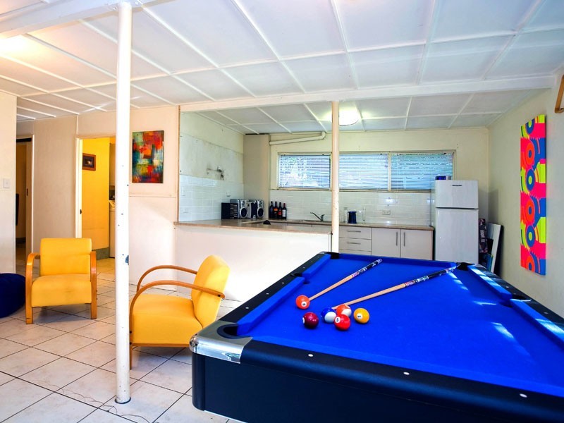 38 Brakes Crescent, Miami QLD 4220